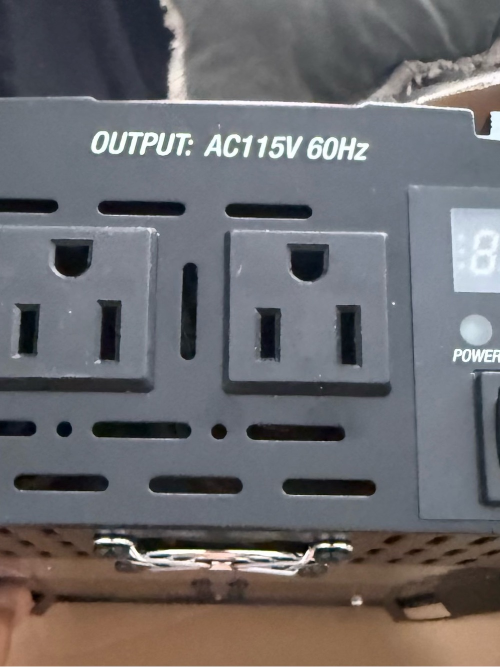 Car Power Inverter 2000W - Red/Silver - Picture 7 of 10